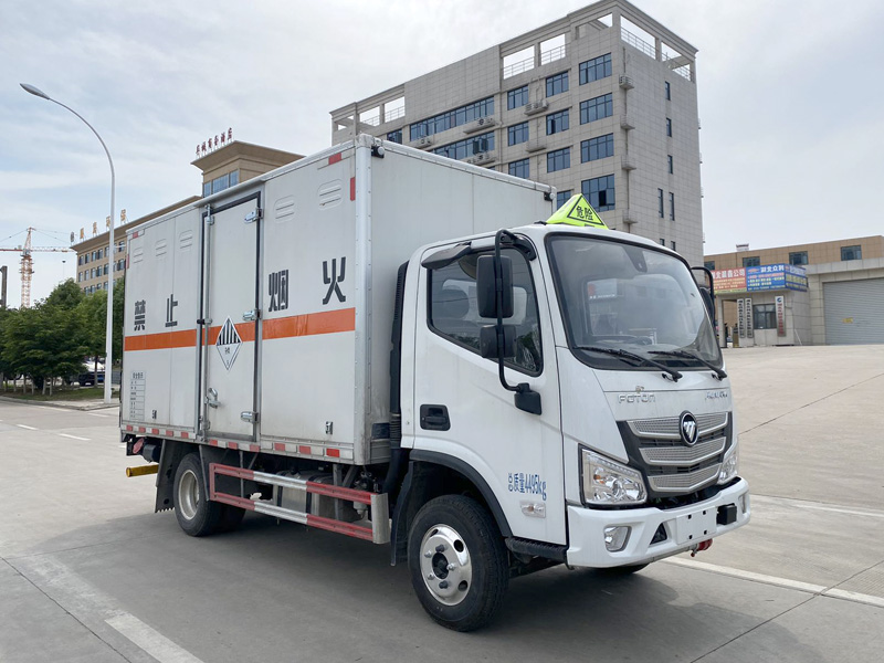 雜項危險物品廂式運輸車，運輸車，運輸車廠家，楚勝集團